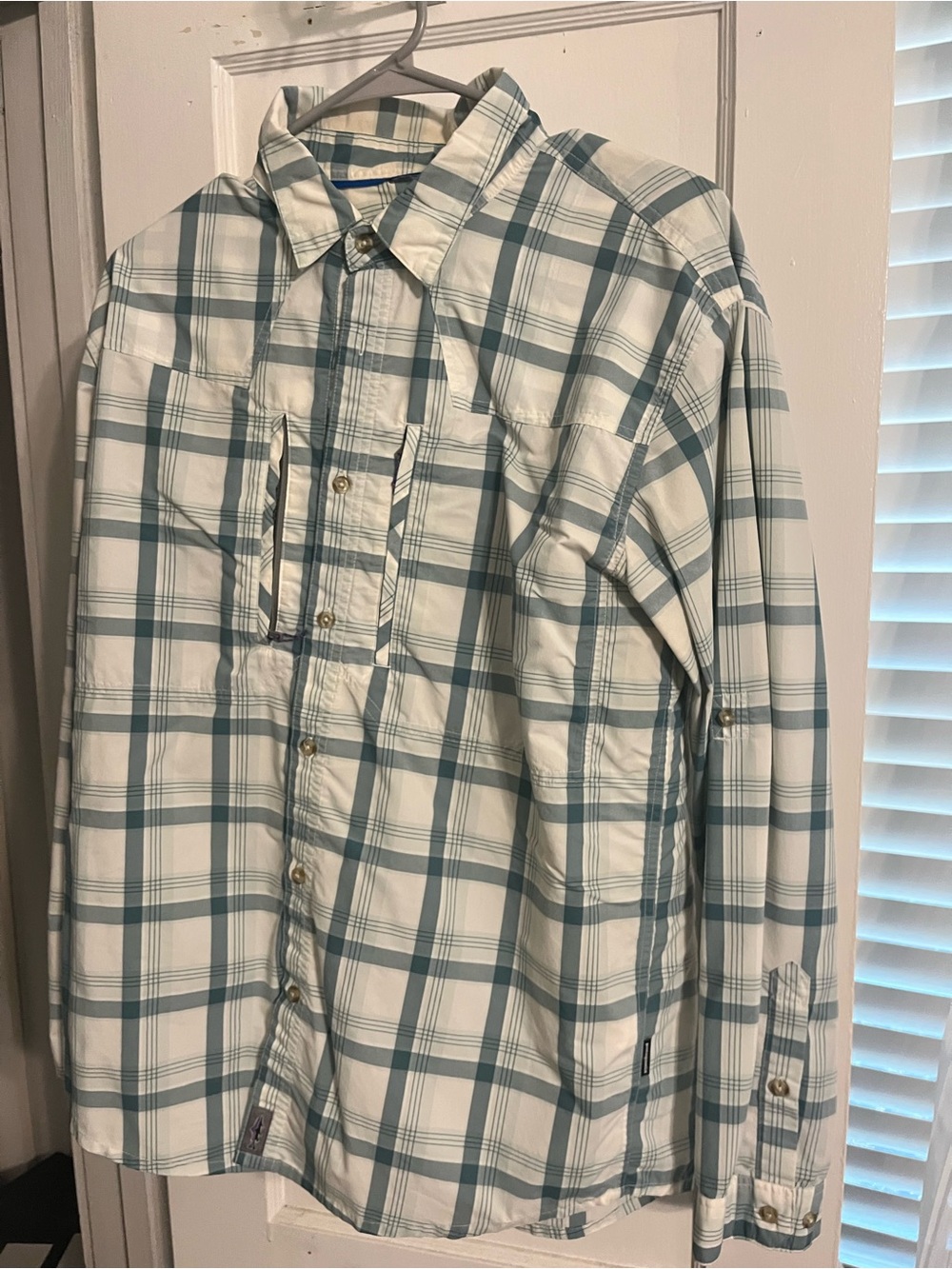 Patagonia men’s sun stretch long sleeve medium